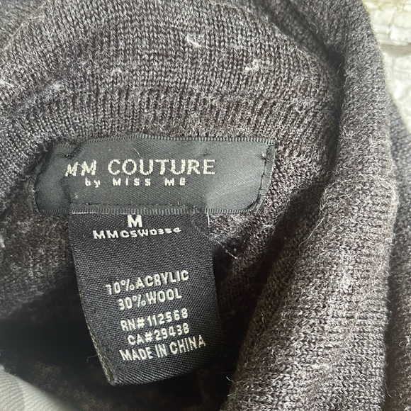 Adorable sweater - Picture 2 of 2